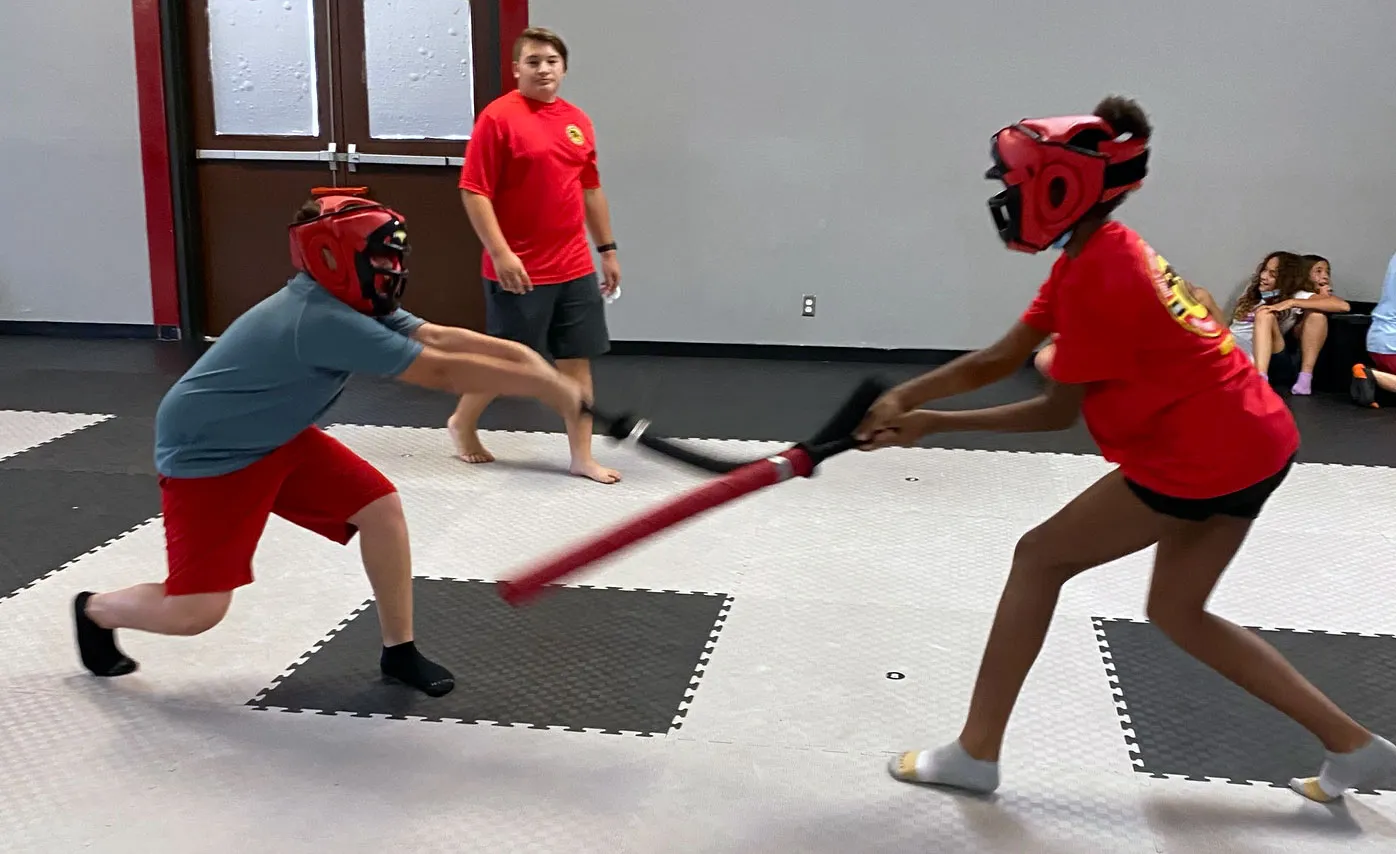 noodle-fight picture of sticking fighting